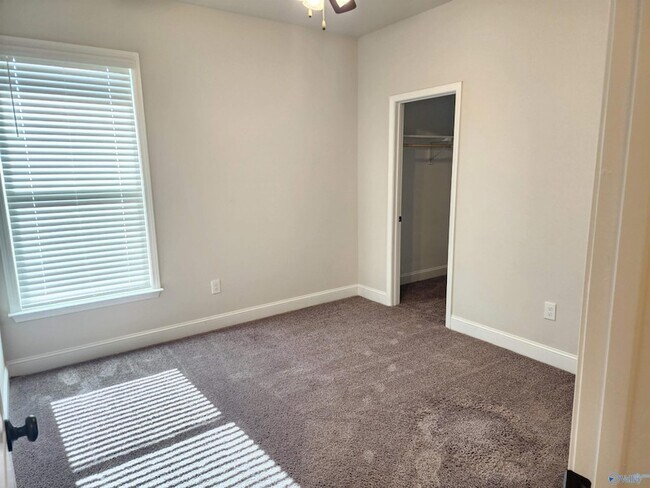 Building Photo - 26333 Kennesaw Blf Dr