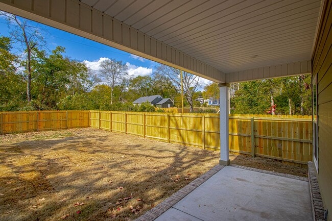 Building Photo - Move-In Ready New Construction Near Downtown & Hospitals!
