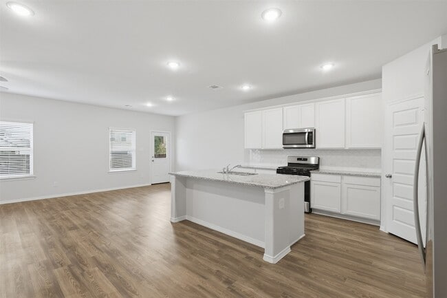 Building Photo - 26123 Emory Holw Dr