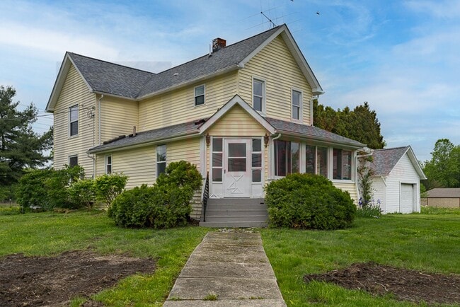 Building Photo - 5066 Newton Falls Rd