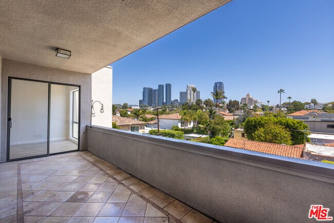 Building Photo - 2324 S Beverly Glen Blvd