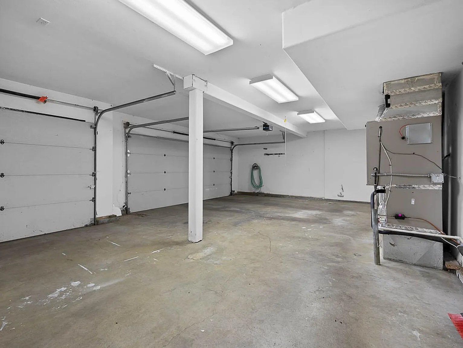 Building Photo - 129 Deerbrook Dr