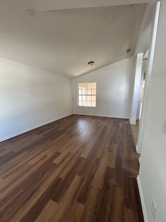 Building Photo - 136 Grantham Dr