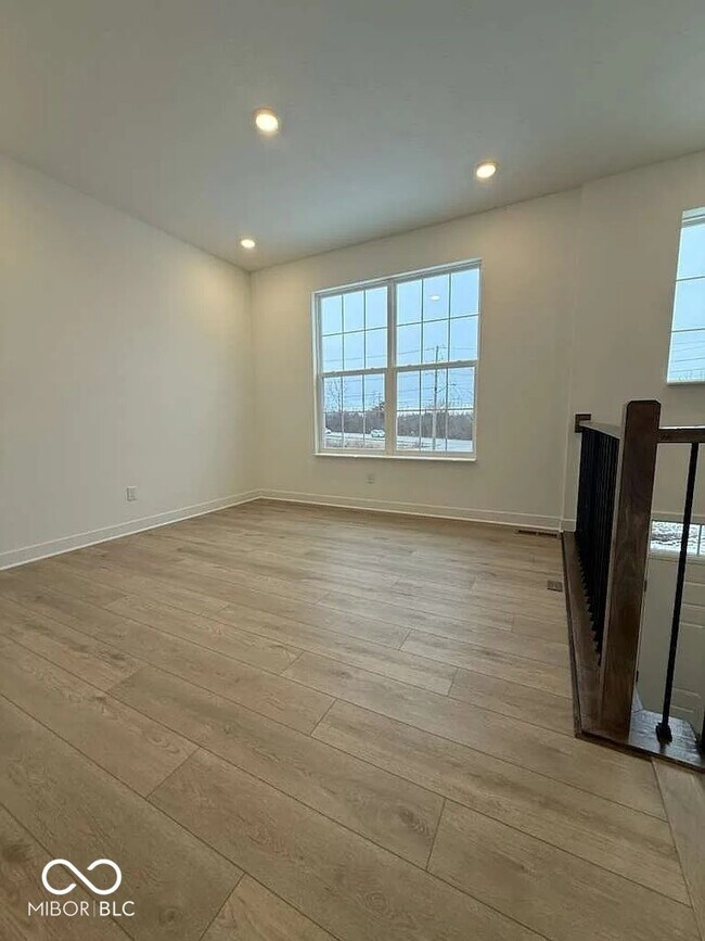 Building Photo - 4923 Gilet Dr