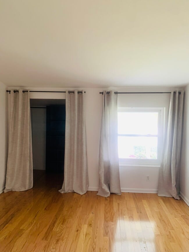 Building Photo - 4523 La Carmen Ct