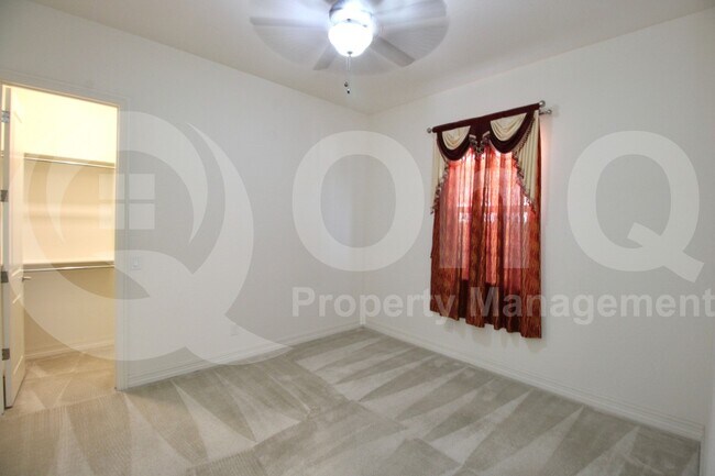 Building Photo - 1781 E Aster Pl