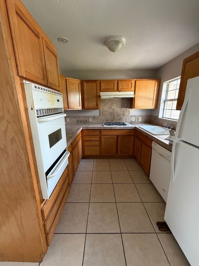 Building Photo - 3/4 Bedroom, 1.5 Bathroom Home for Rent!