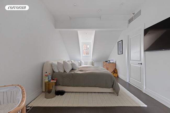 Building Photo - 96 Barrow St