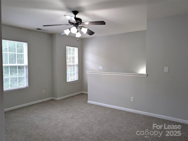 Building Photo - 7032 Sunman Rd