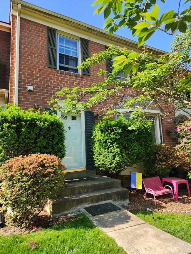 Building Photo - 9689 Scotch Haven Dr