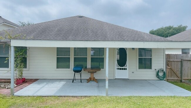 Building Photo - 19226 Augusta Mist Ln