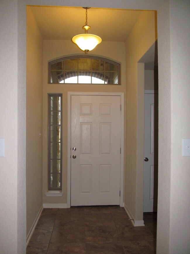 Building Photo - 4 BEDROOM, BISD