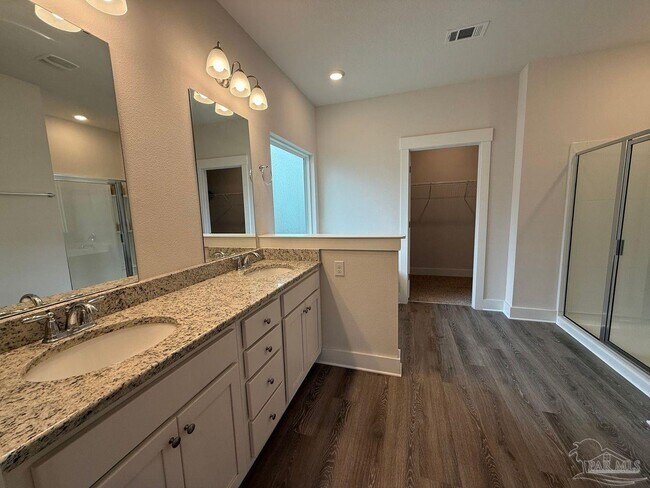 Building Photo - 5978 Forest Bay Ave