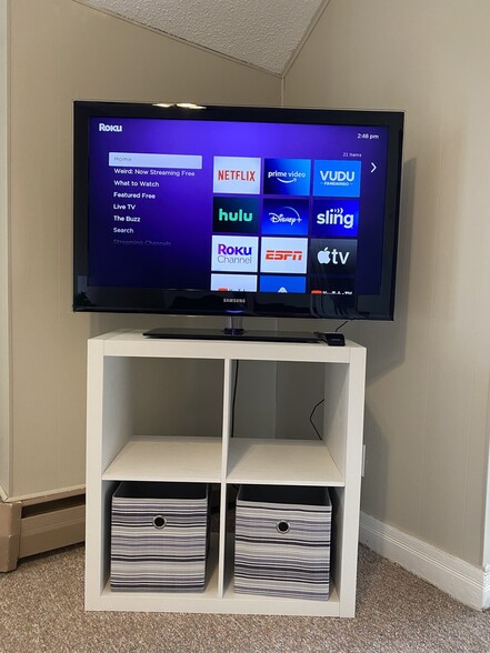 Roku with guest mode to stream all your apps - 523 21st St N