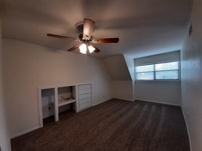 Building Photo - 4318 Jenny Ln