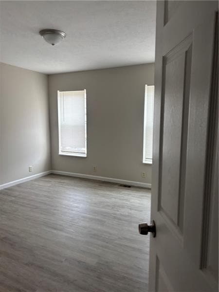 Building Photo - 905 Orr Ave