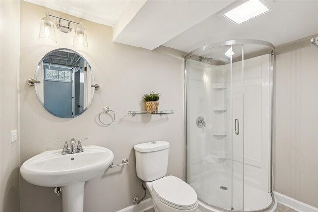 Building Photo - 1201 N McKinley Rd