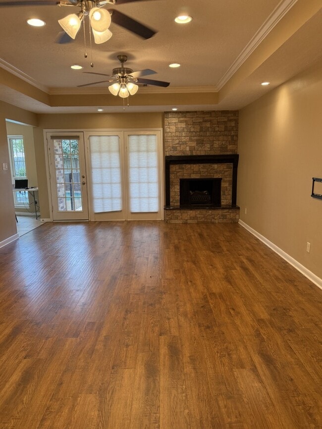 Building Photo - 5103 Encino Ct