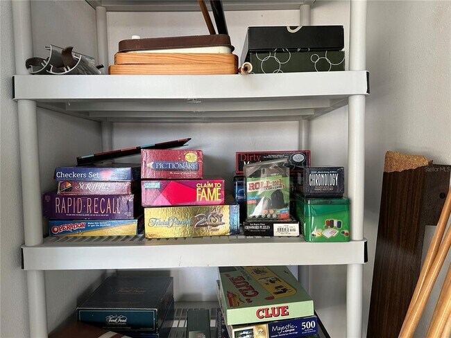 Building Photo - 1 Key Capri