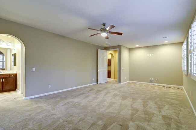 Building Photo - 519 Las Ocas Ct