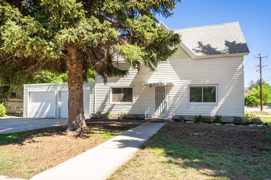 Building Photo - 223 N 200 W