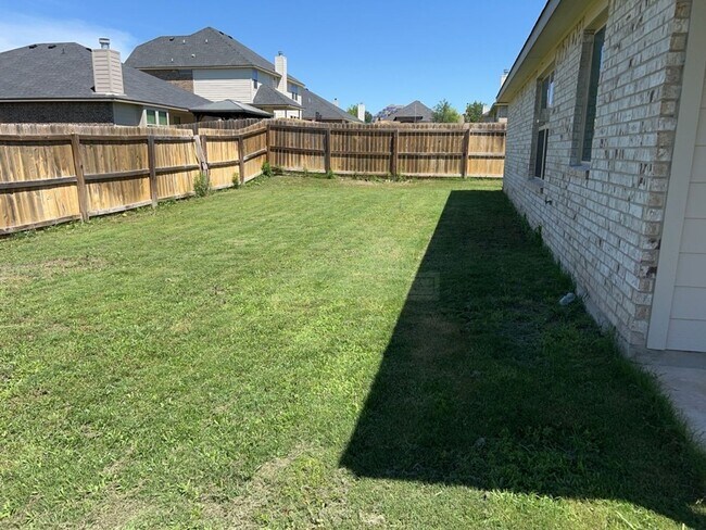 Building Photo - 7607 Melanite Dr