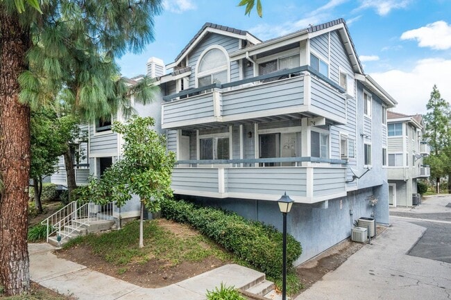 Primary Photo - ADORABLE 3+2 CORNER UNIT & 2-CAR GARAGE!