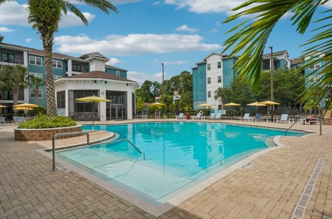 Building Photo - 10155 Sailwinds Blvd S