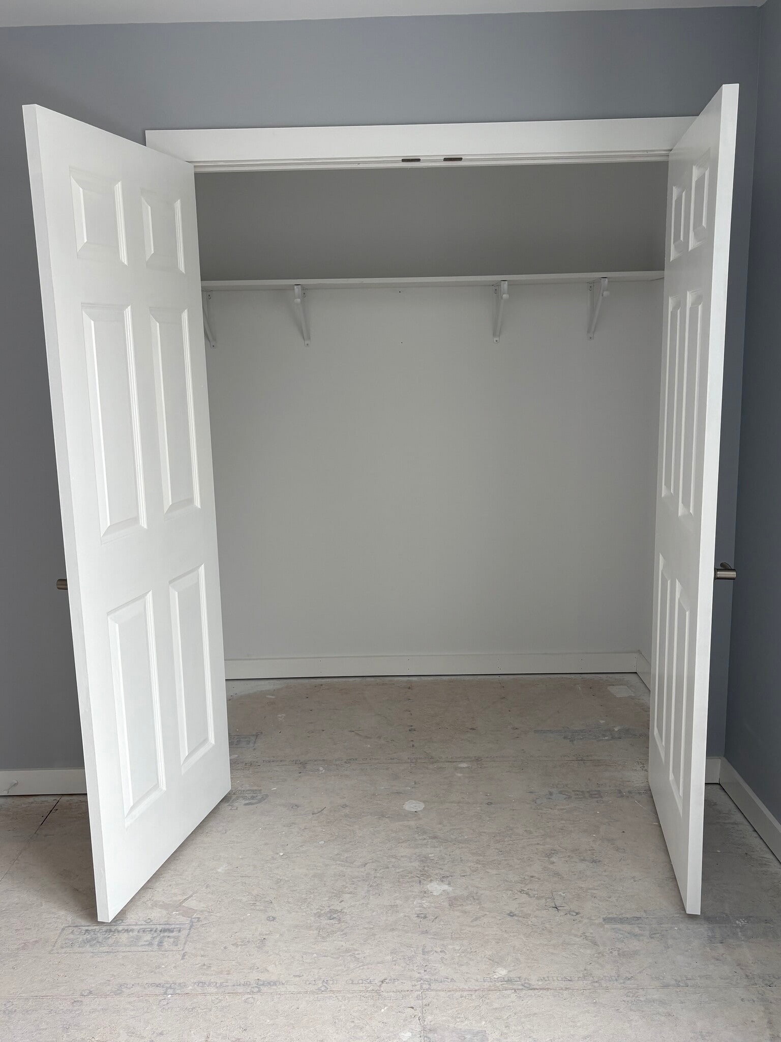 Walk in closet in Master bedroom - 867 Upper Pleasant Valley Rd