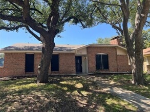 Building Photo - 416 Lincoln Dr