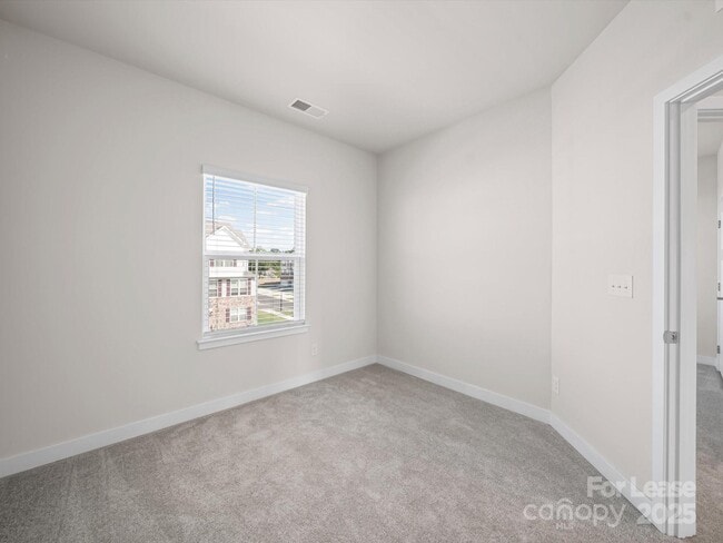 Building Photo - 9922 Oaklawn Blvd NW