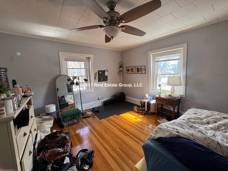 Primary Photo - 27 Athol St
