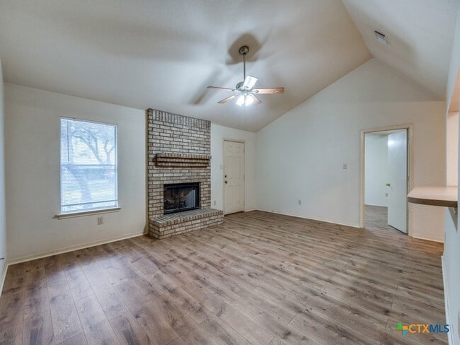 Building Photo - 510 Maricopa Dr