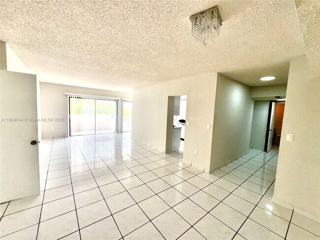 Building Photo - 5900 SW 127th Ave