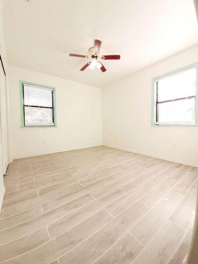 Building Photo - Quaint 3 bedroom, 1.5 bath in Euless