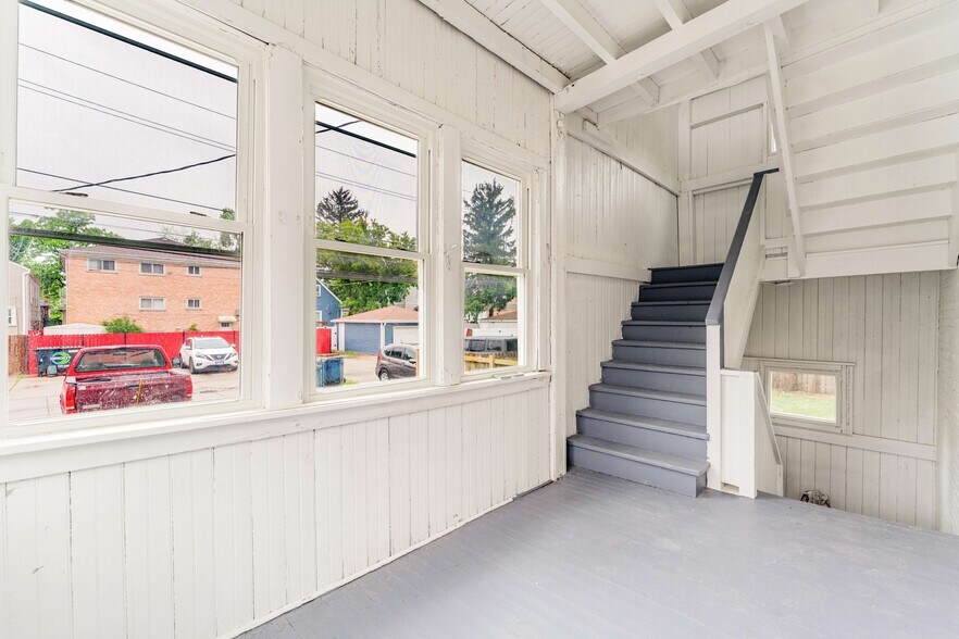 Building Photo - 1029 Marengo Ave