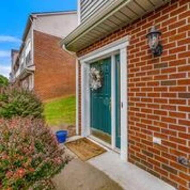 Building Photo - 700 Oak Tree Blvd NW