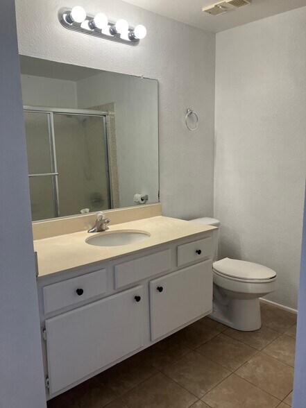 Building Photo - 6915 Quail Pl