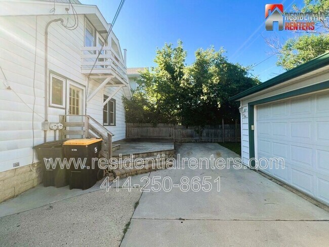 Building Photo - 2372 N 61st St
