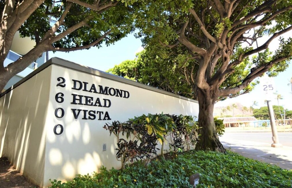 Building Photo - 2600 Pualani Way