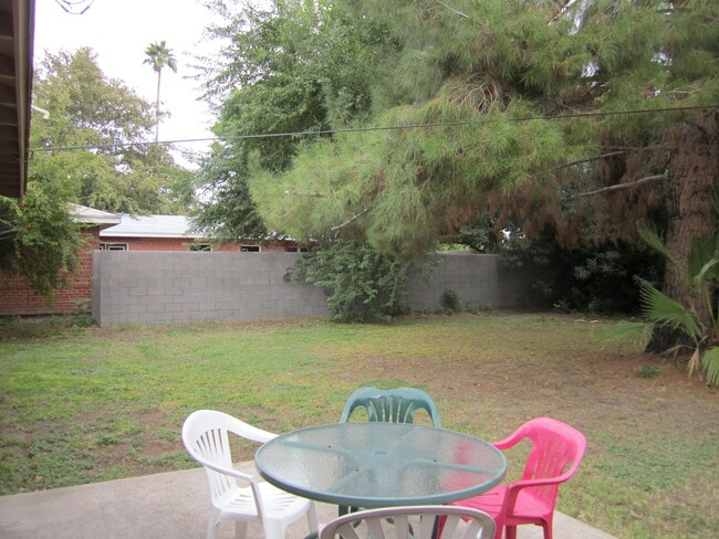 Building Photo - 1719 S El Camino Dr