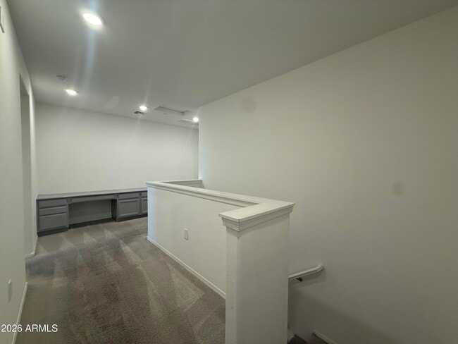 Building Photo - 1959 E Hampton Ln