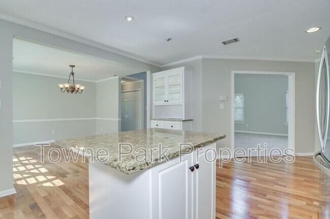 Building Photo - 486 Granite Point