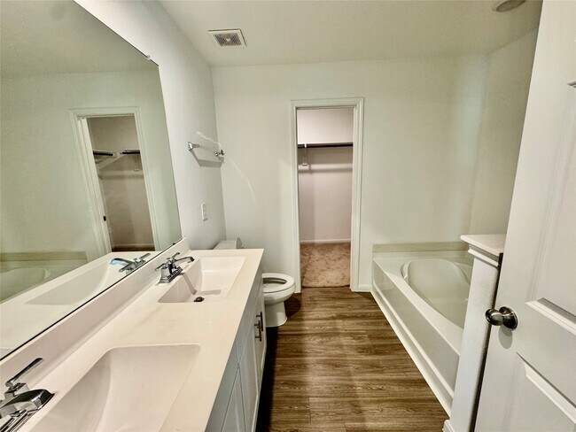 Building Photo - 10614 Cashew Run Ln