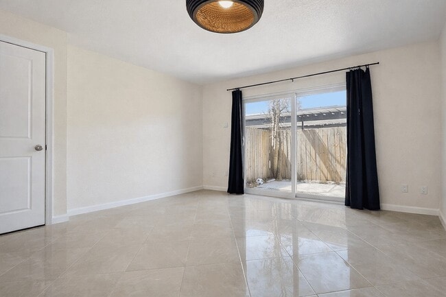 Building Photo - 7827 Leonora St