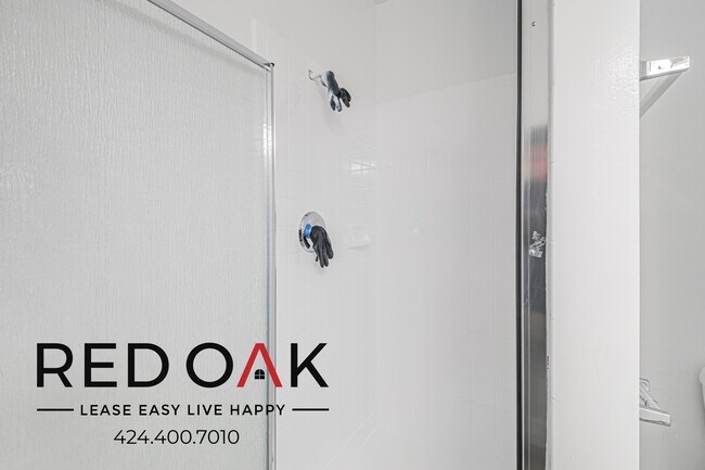 Building Photo - 2050 Rodney Dr