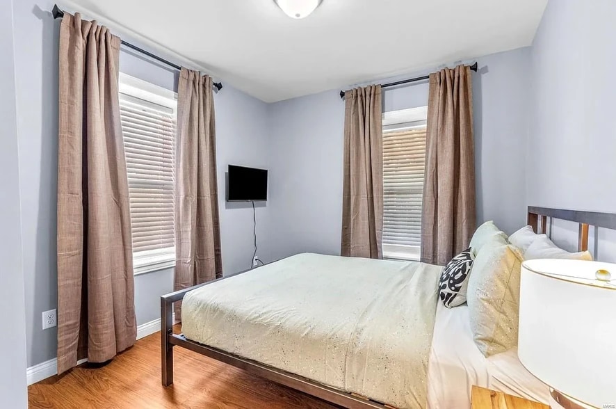 Building Photo - 3338 Greenwood Blvd