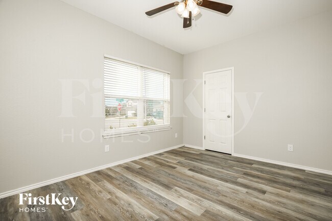 Building Photo - 168 Fabarm Ln