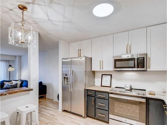 Building Photo - 121 Washington Ave S