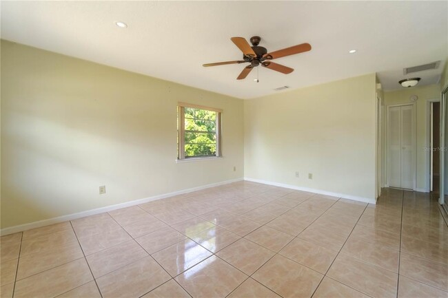 Building Photo - 3352 Netherwood Dr